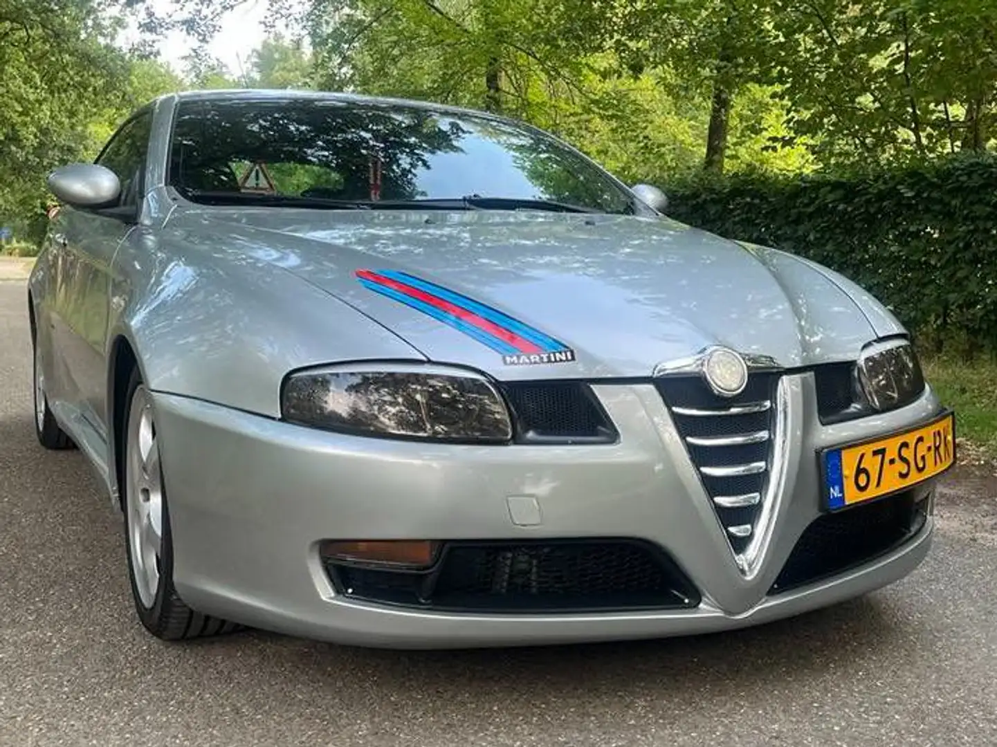 Alfa Romeo GT GT Coupe 2.0 JTS Distinctive Zilver - 2