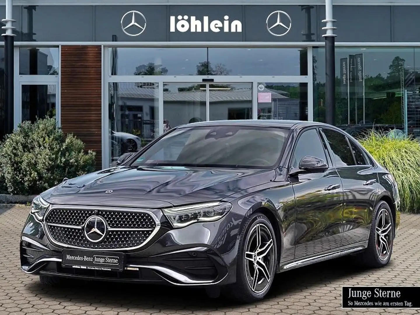 Mercedes-Benz E 220 d AMG-PREM SUPER+PANO+BURM+NIGHT+DISTRO+20 Grau - 2