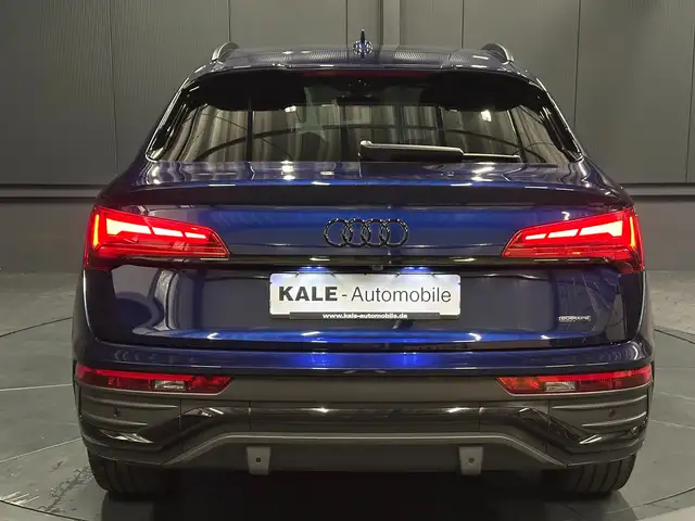 Audi Q5 view 4