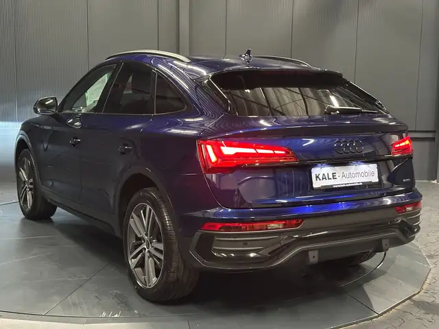 Audi Q5 view 3