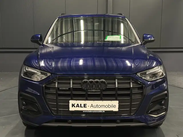 Audi Q5 view 8