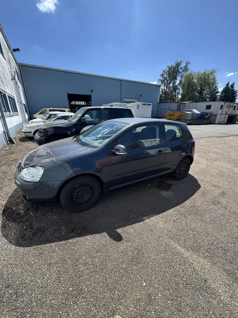 Volkswagen Golf 1.6 Trendline - 1