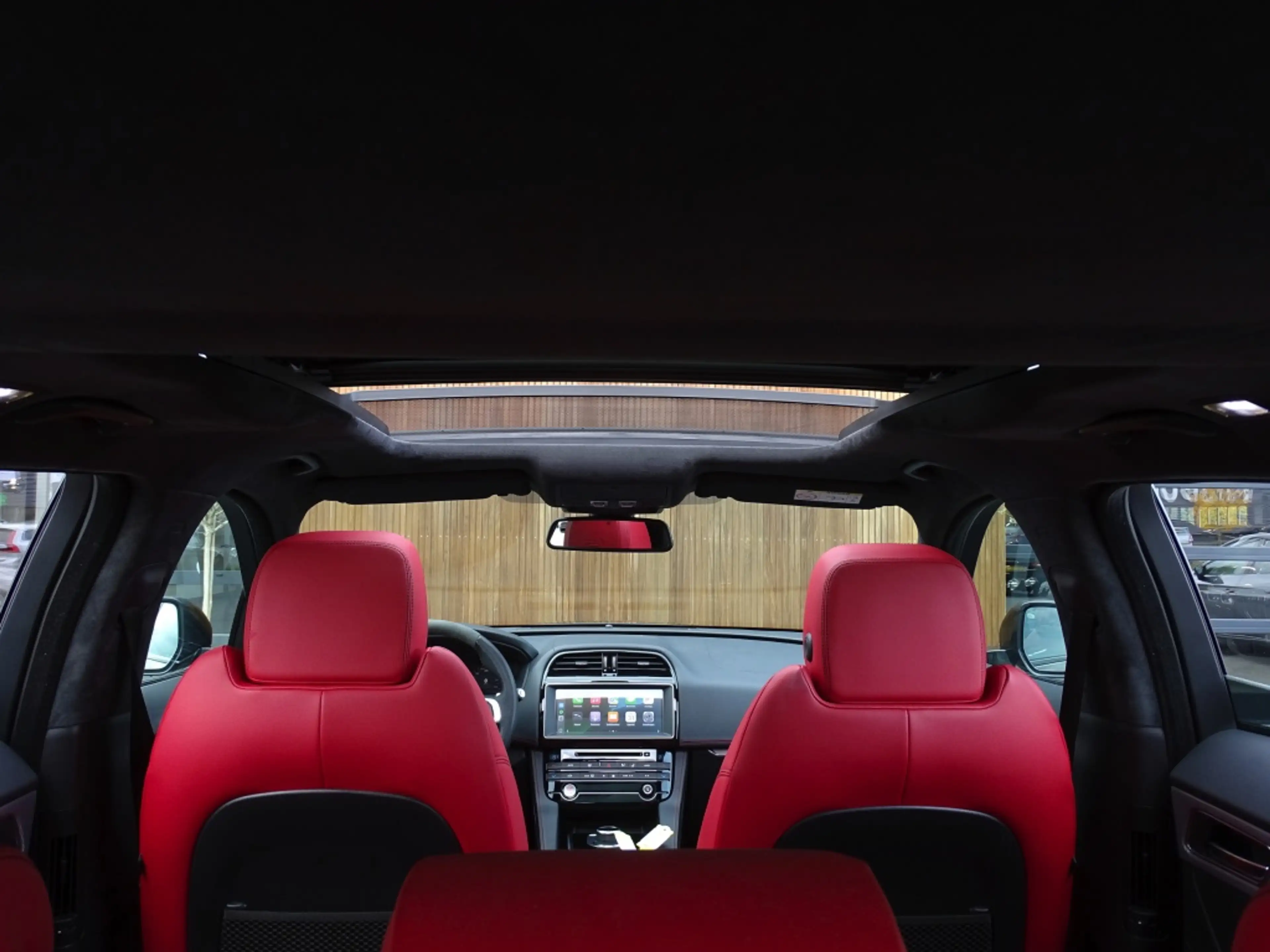 Jaguar F-Pace 3.0 S/C S 381PK / ACC / LED — photo 13