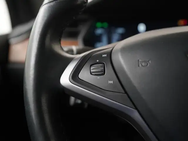 Tesla Model X view 8