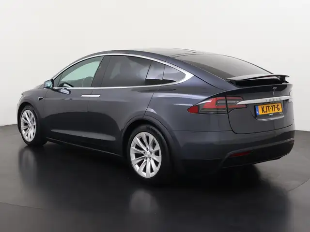 Tesla Model X view 7