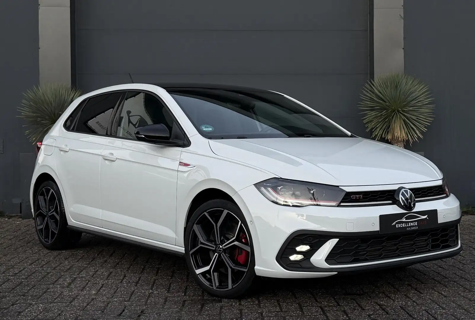 Volkswagen Polo GTI 2.0 TSI 210PK/IQ LED/Carplay Wit - 1