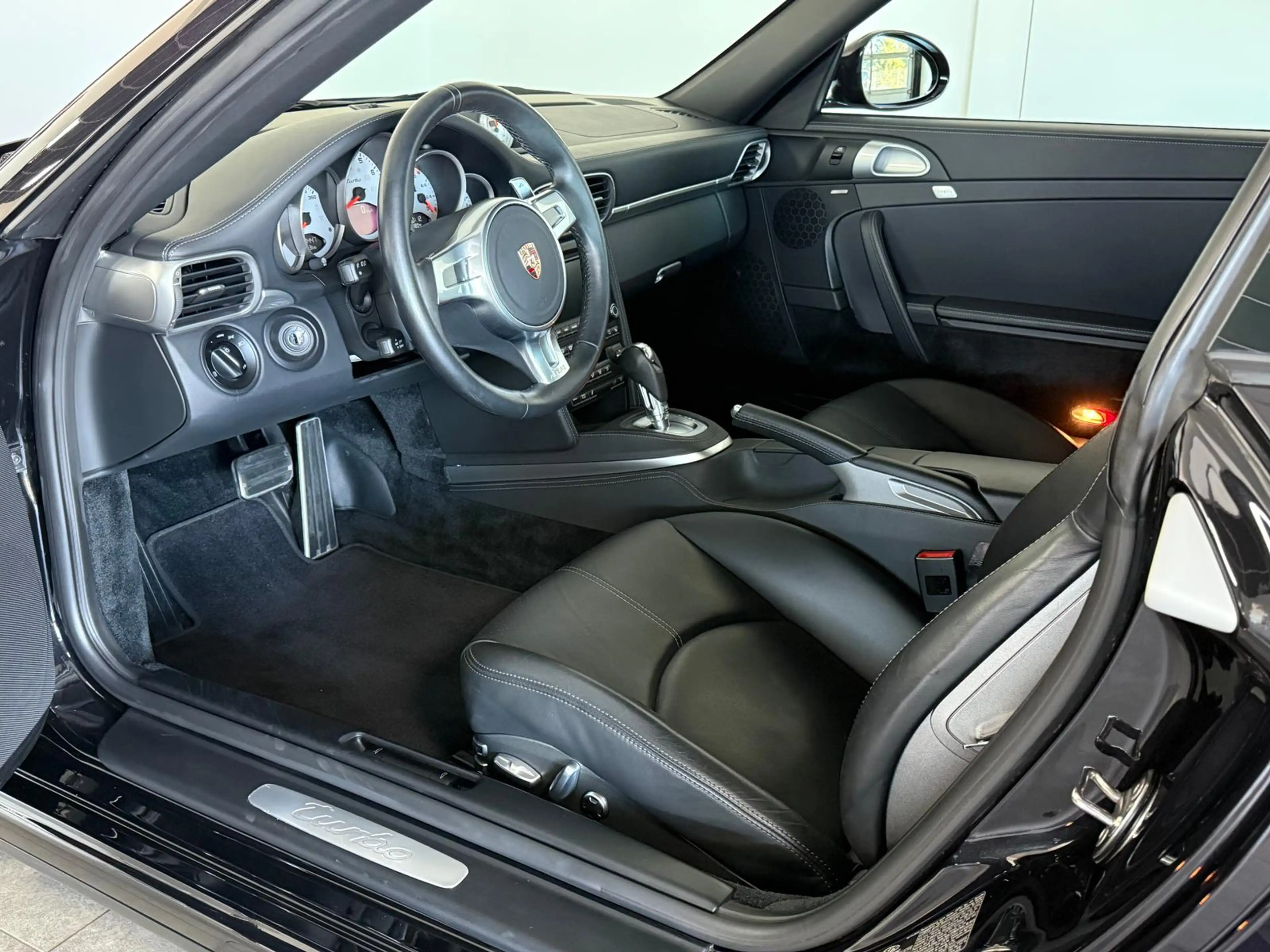 Porsche 997 Turbo Coupe aus 1.Hand Memory Sport-Chrono — photo 9