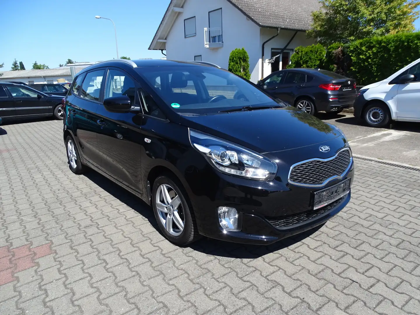 Kia Carens 1,6l Edition 7, Klima, 7-Sitzer, Sitzheizung, EInp Schwarz - 1