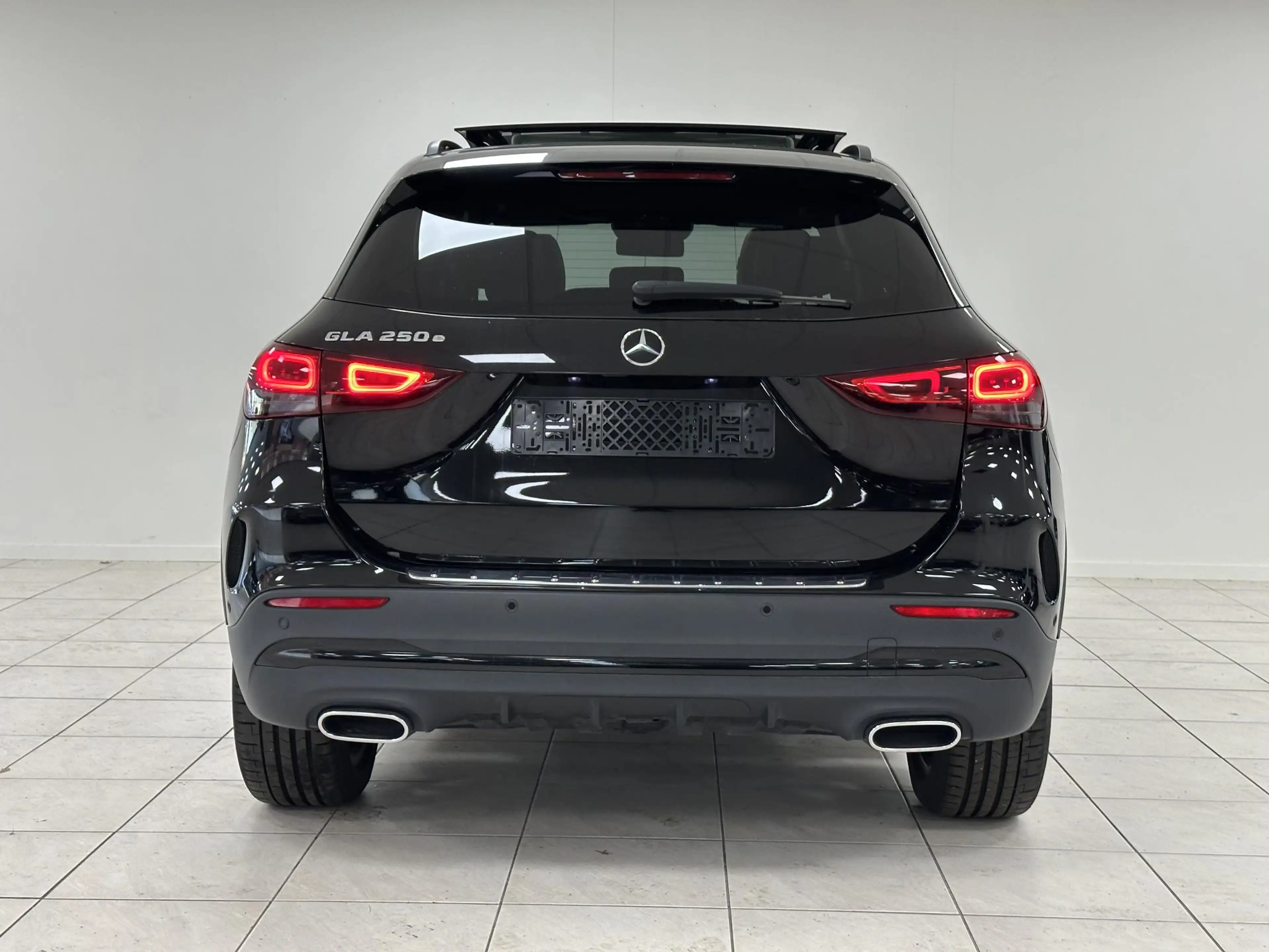 Mercedes-Benz GLA 250 e AMG Line ELEKT. SCHUIF/KANTELDAK | 360 CAMERA | — photo 21