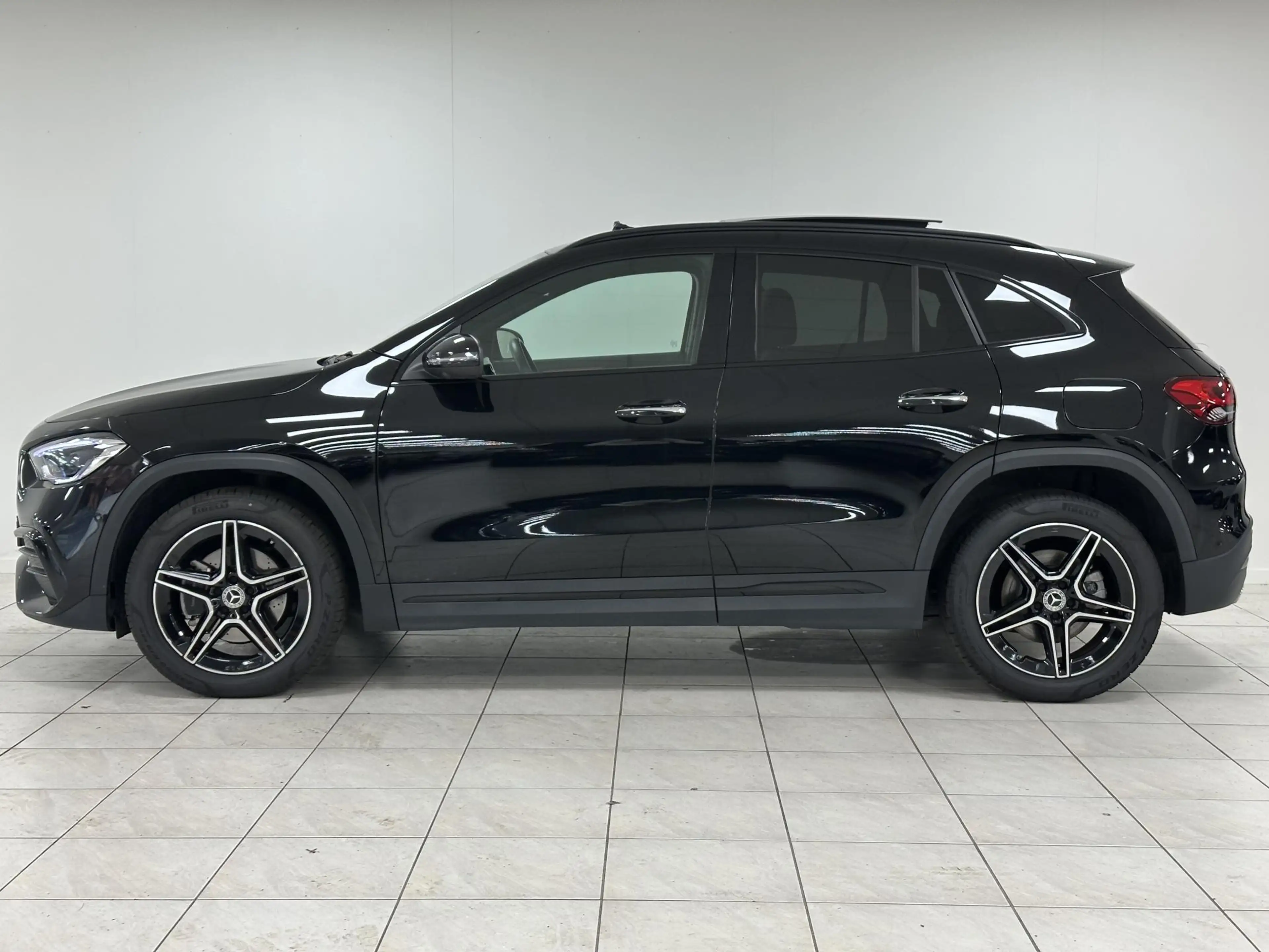 Mercedes-Benz GLA 250 e AMG Line ELEKT. SCHUIF/KANTELDAK | 360 CAMERA | — photo 18