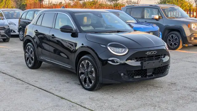 Fiat 600 HYBRID LA PRIMA DCT 6 1.2cc 100cv ASSIST FRENATA