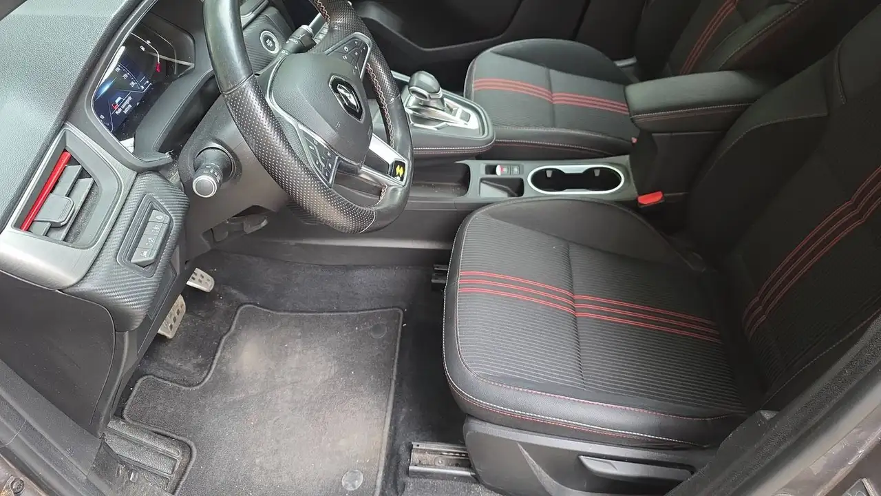Renault Captur — photo 27