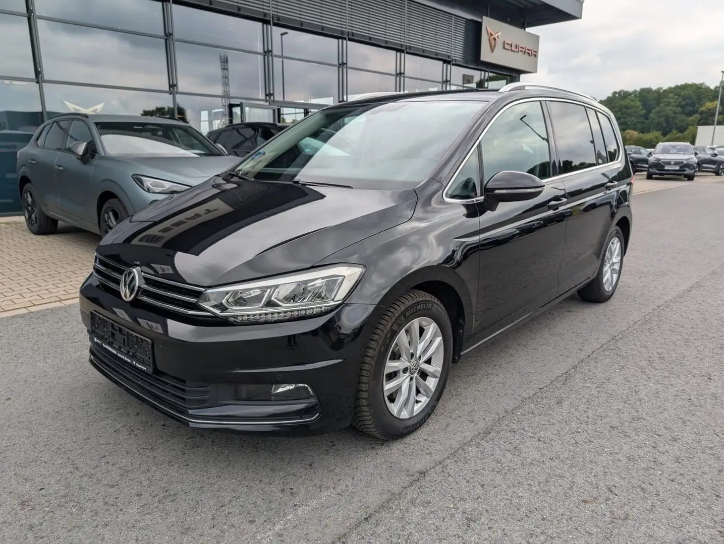 Volkswagen Touran Highline 1,4 TSI DSG *AHK*Kamera*ACC*GJR* Black - 2