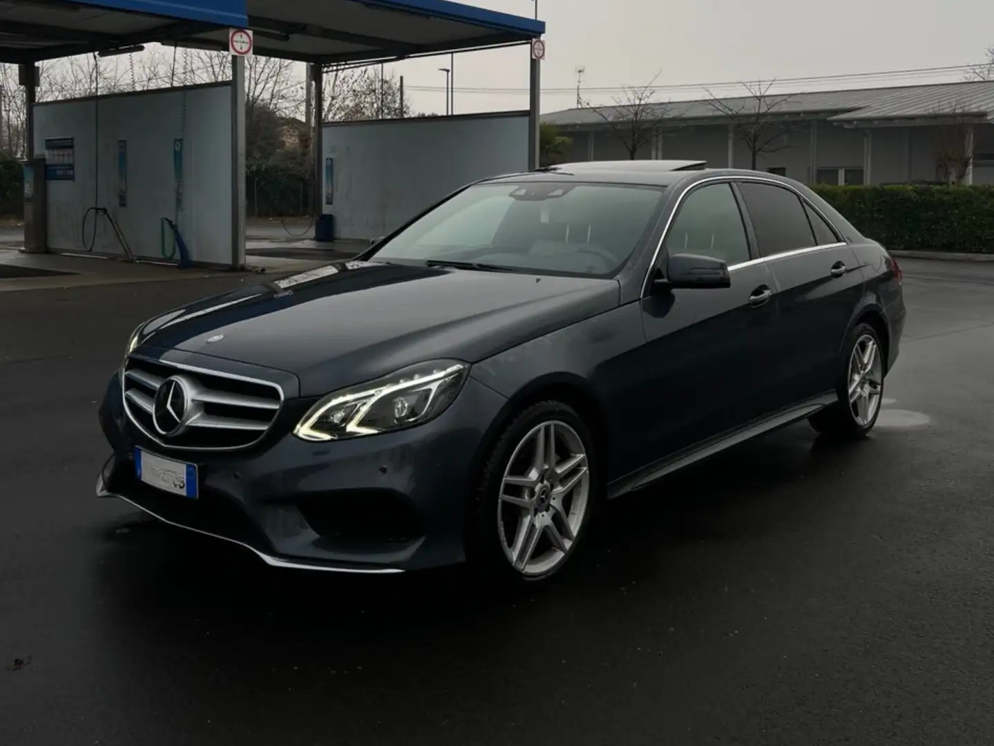 Mercedes-Benz E 350 4MATIC - BlueTEC - AMG Grigio - 2