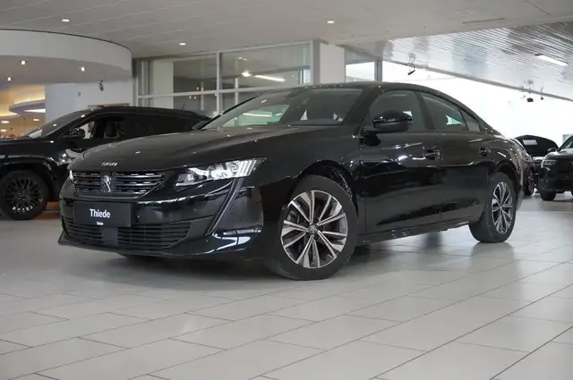 Peugeot 508 view 3