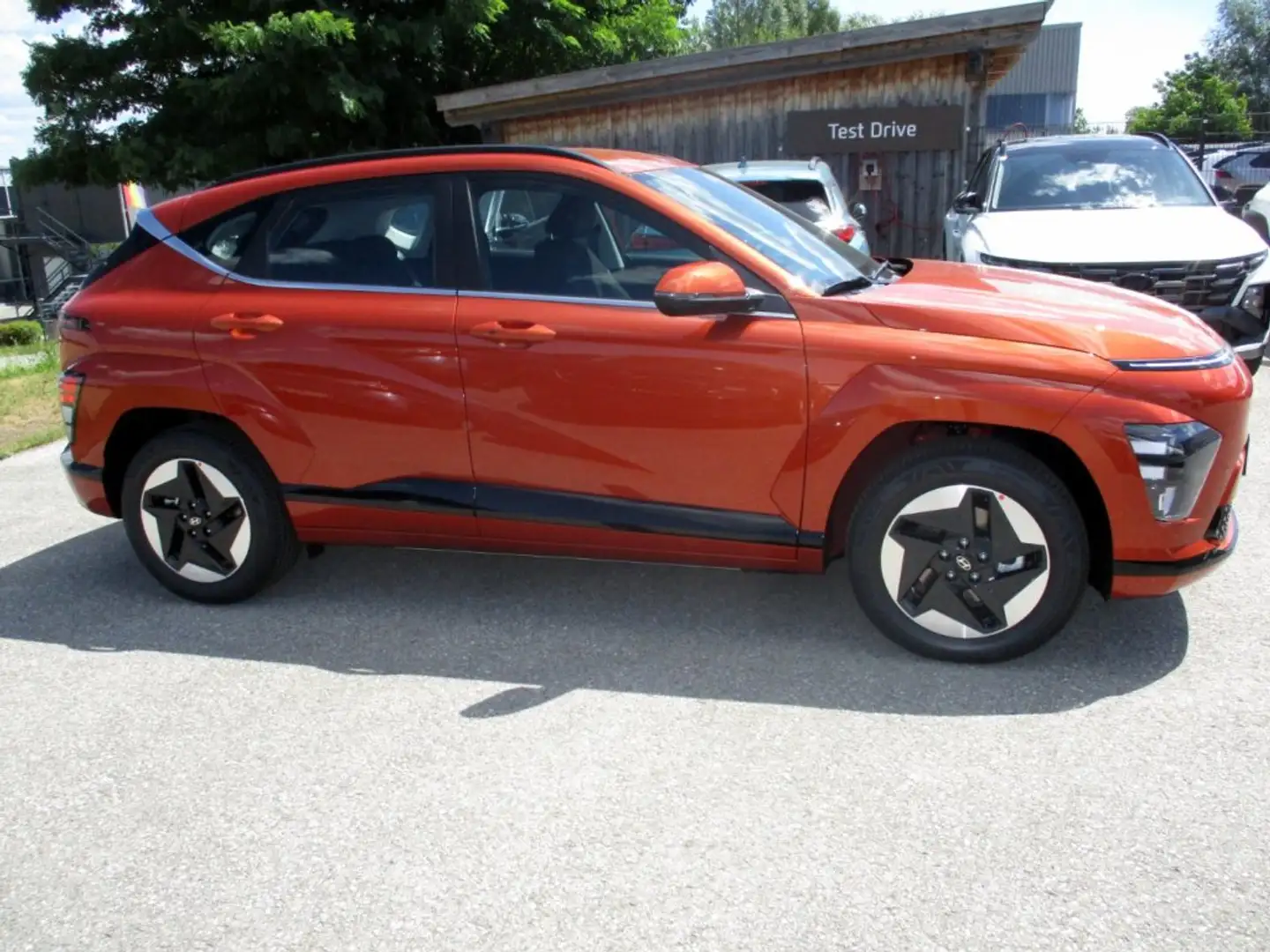 Hyundai KONA EV (SX2) Smart Line 64,8 kWh k7es2-P20-O20 Orange - 2