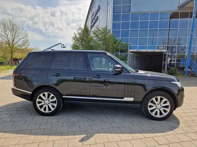 Land Rover Range Rover view 5