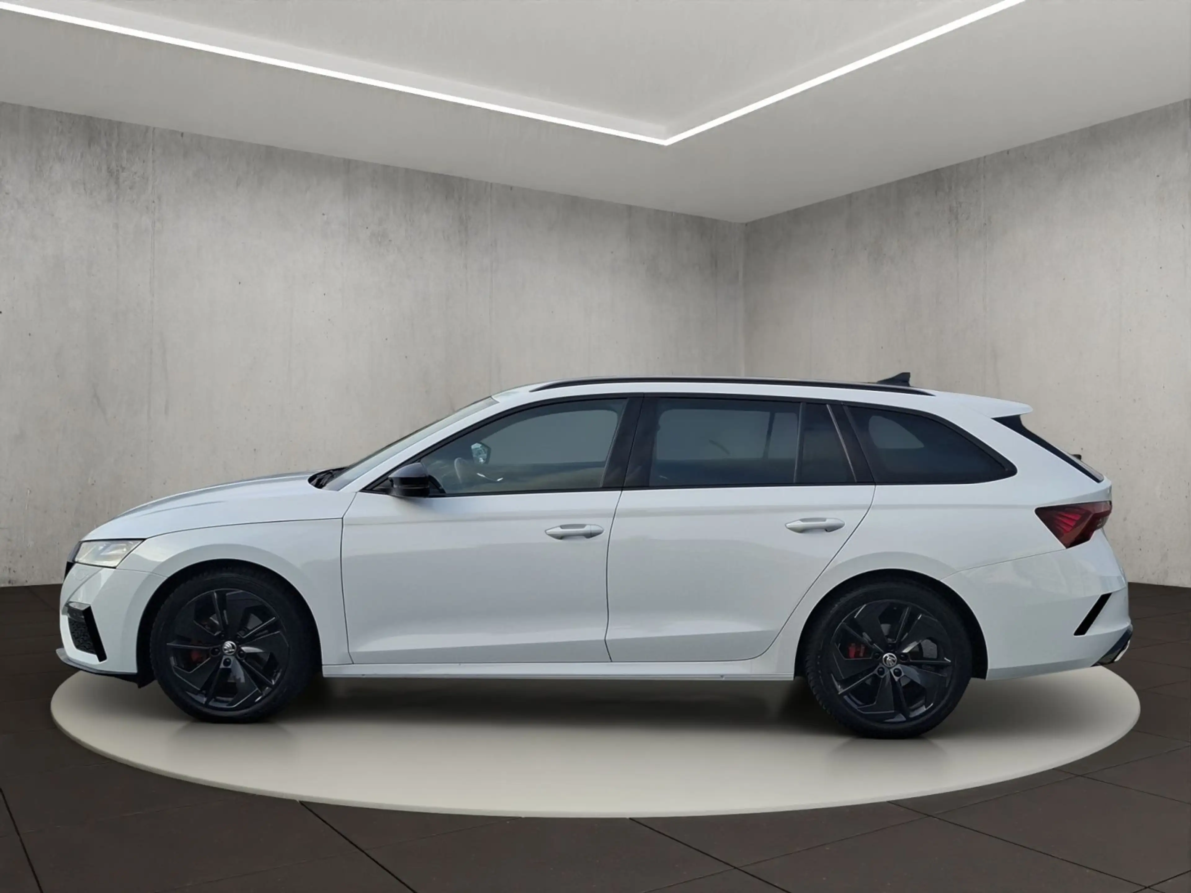 Skoda Octavia Combi RS — photo 2