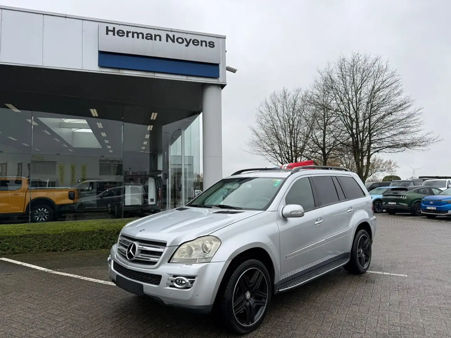 Mercedes-Benz GL 320 Omgebouwd naar lichte vracht - Enkel voor professi Zilver - 1