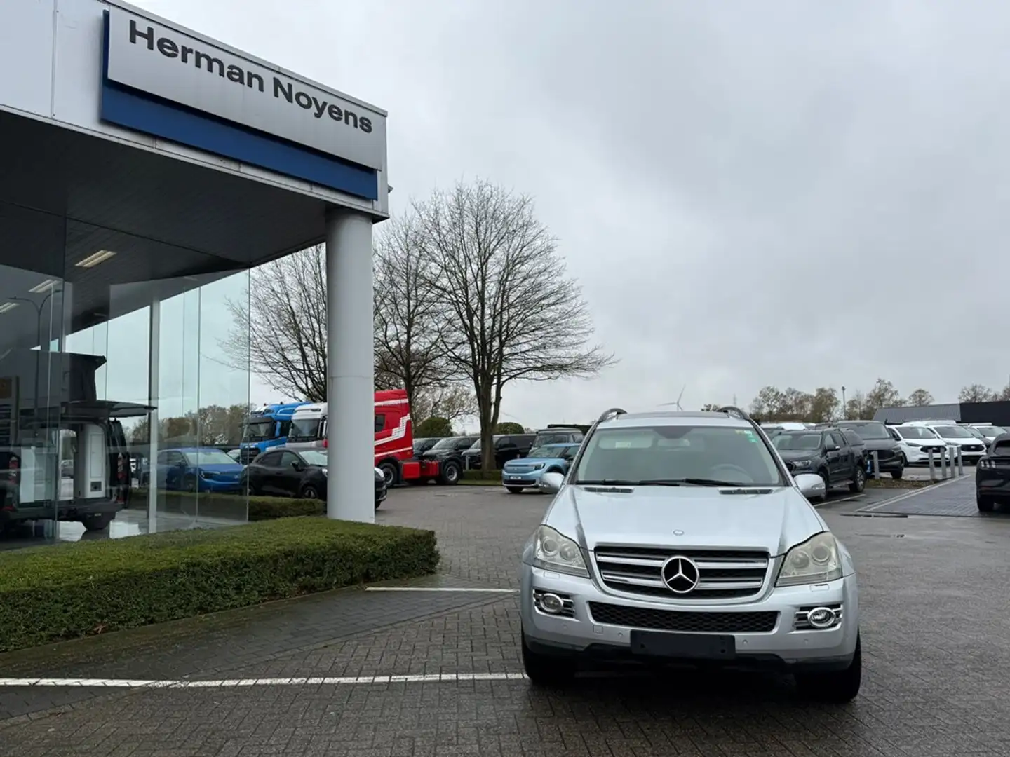 Mercedes-Benz GL 320 Omgebouwd naar lichte vracht - Enkel voor professi Zilver - 2
