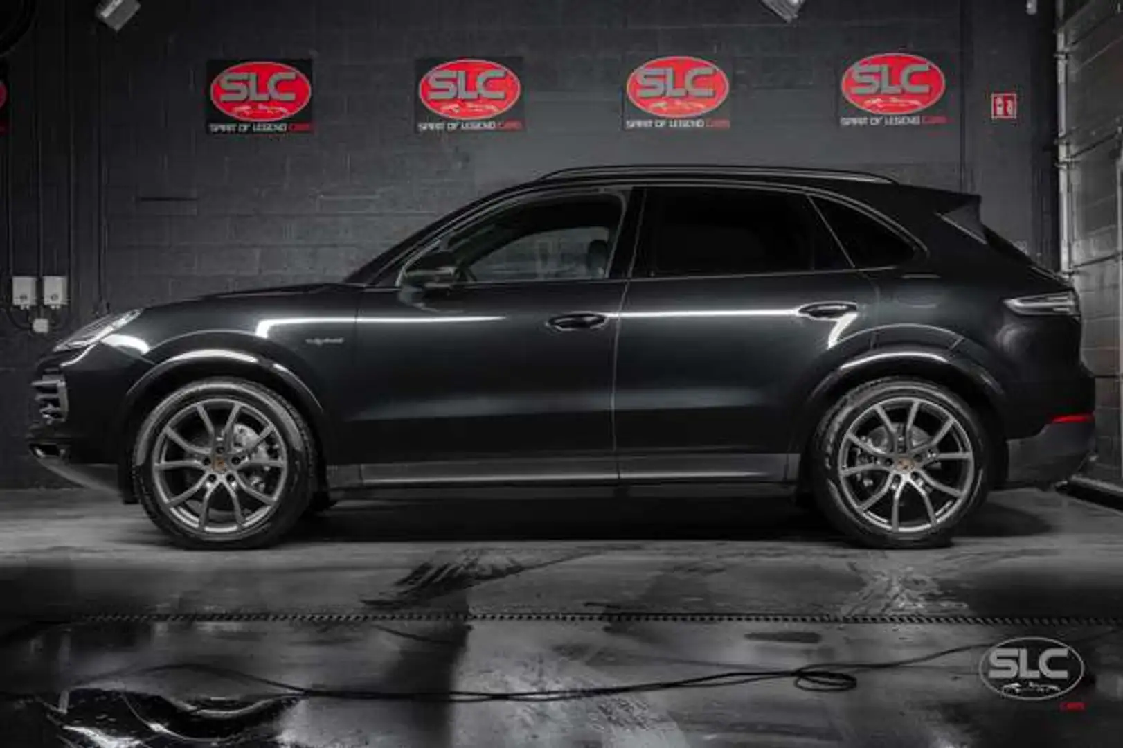 Porsche Cayenne Cayenne E-Hybrid Platinum Edition 21"/ACC/Pano.. Schwarz - 2