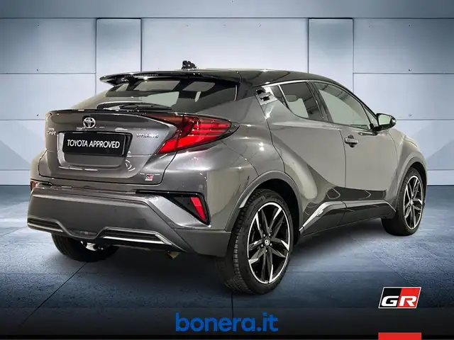 Toyota C-HR view 6