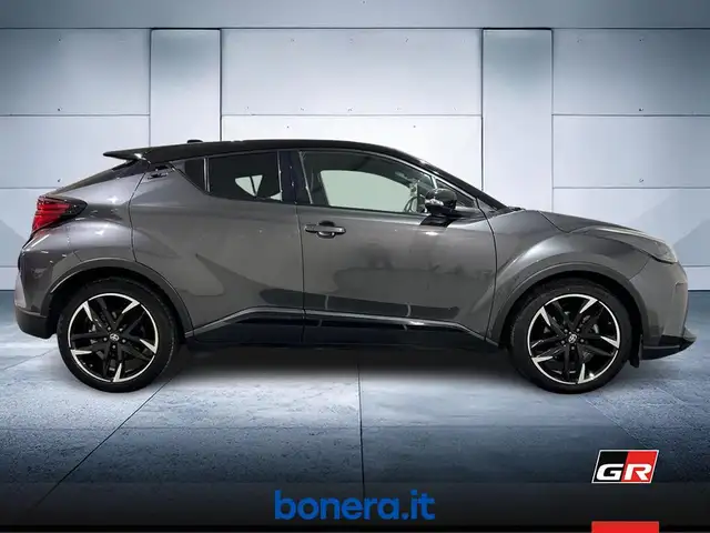 Toyota C-HR view 5