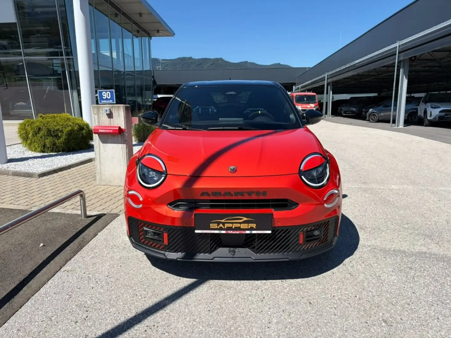 Abarth 600e Competizione Orange - 2