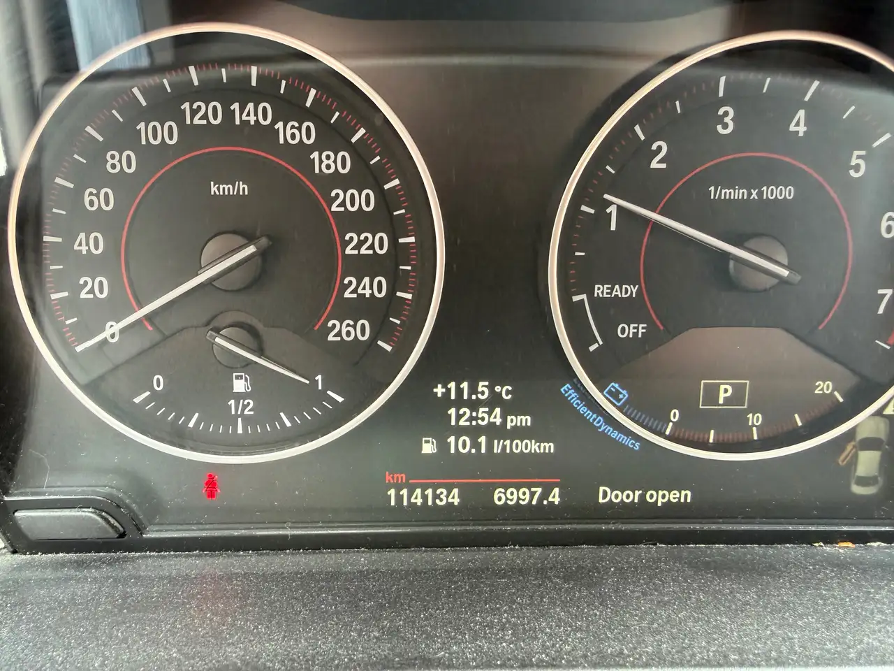 BMW 2 Series снимка BMW 2 Series