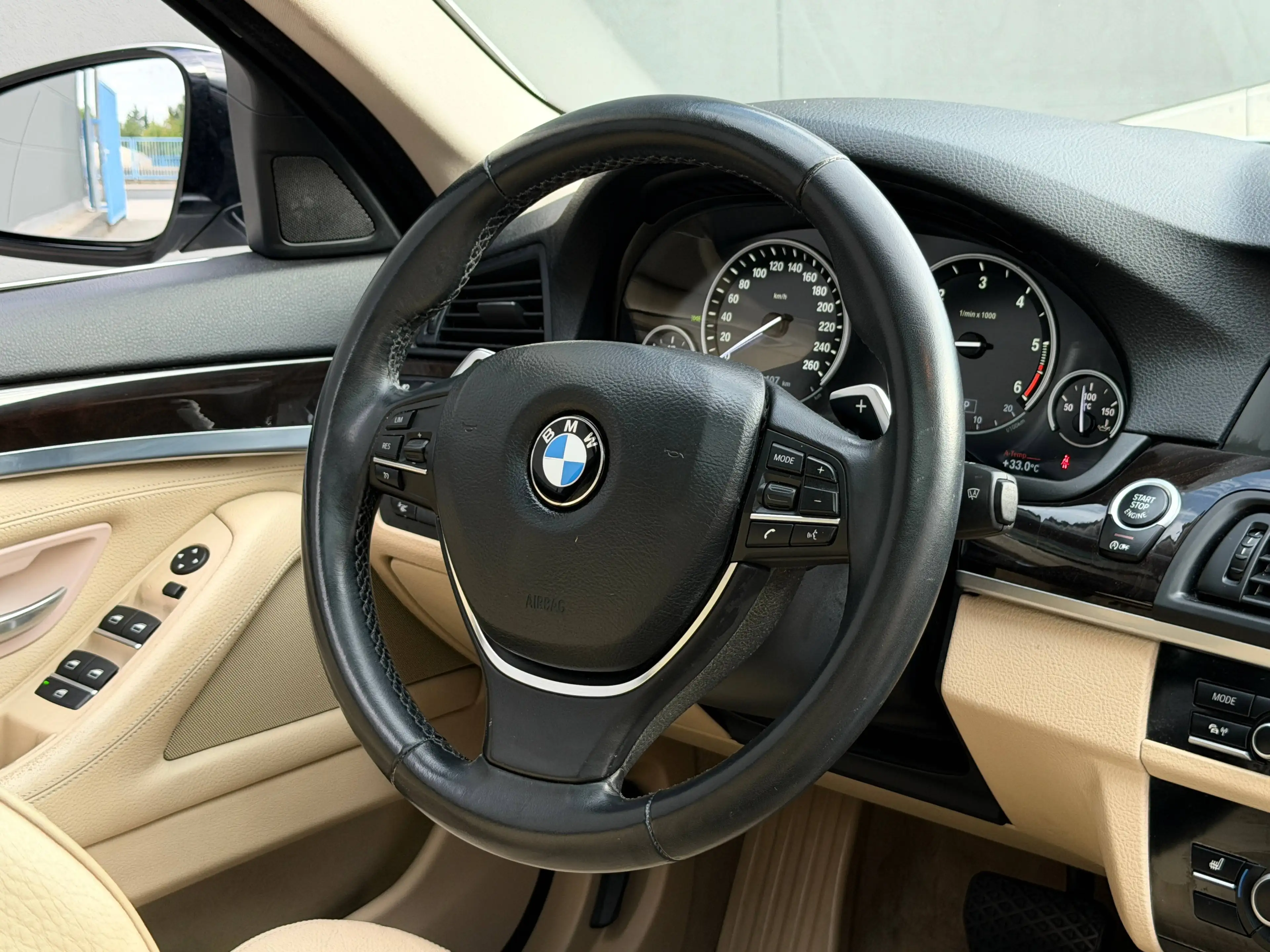 BMW 525 525 d xDrive Schiebedach Head-Up Leder 2. Hand Scheckheft gepflegt Bremsen Neu Hardyscheibe Neu — photo 12