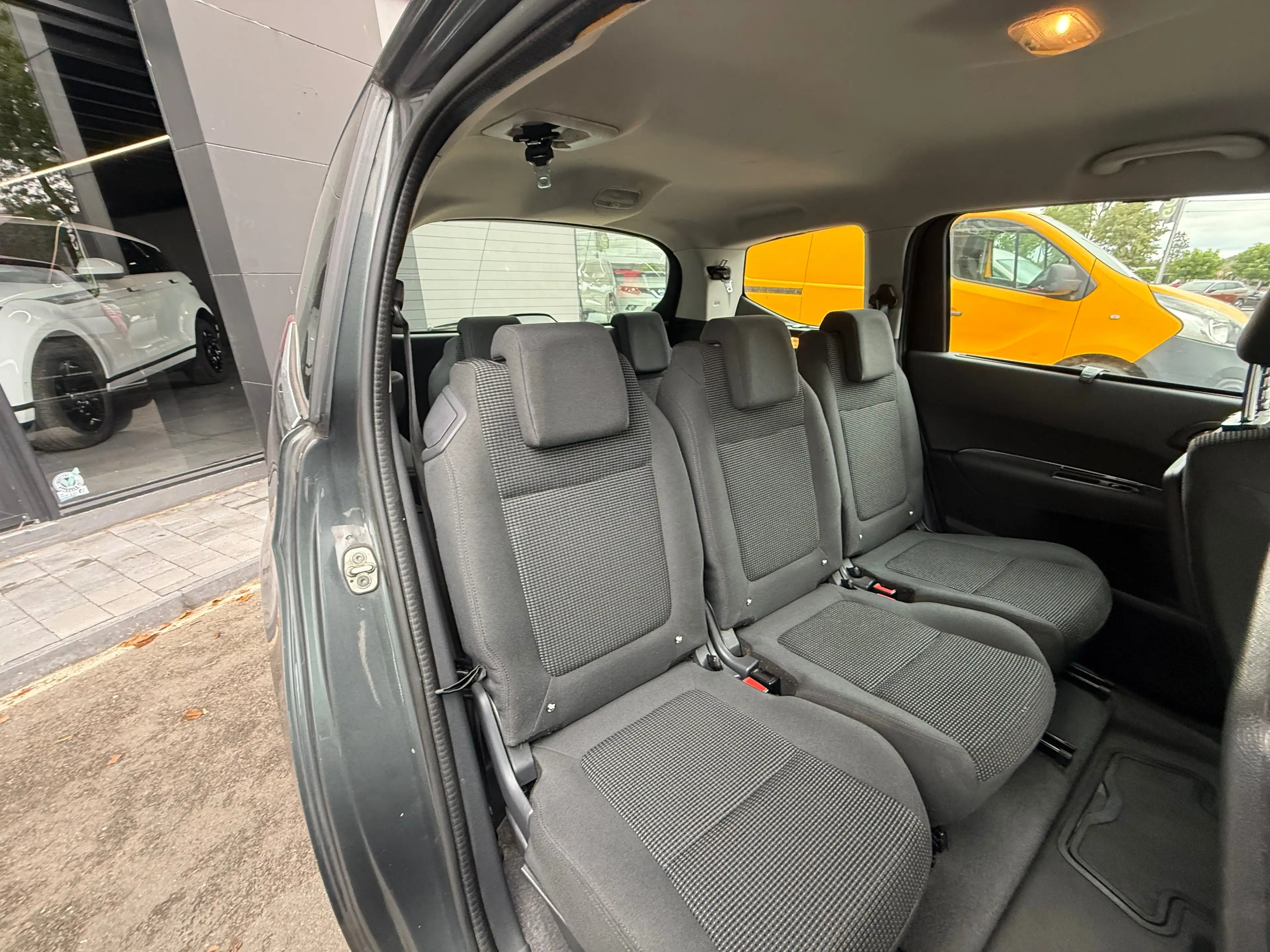Peugeot 5008 5008 1.6HDi 7 PLACES,CRUISE,GPS,RADARS AV/AR,CLIM… — photo 7