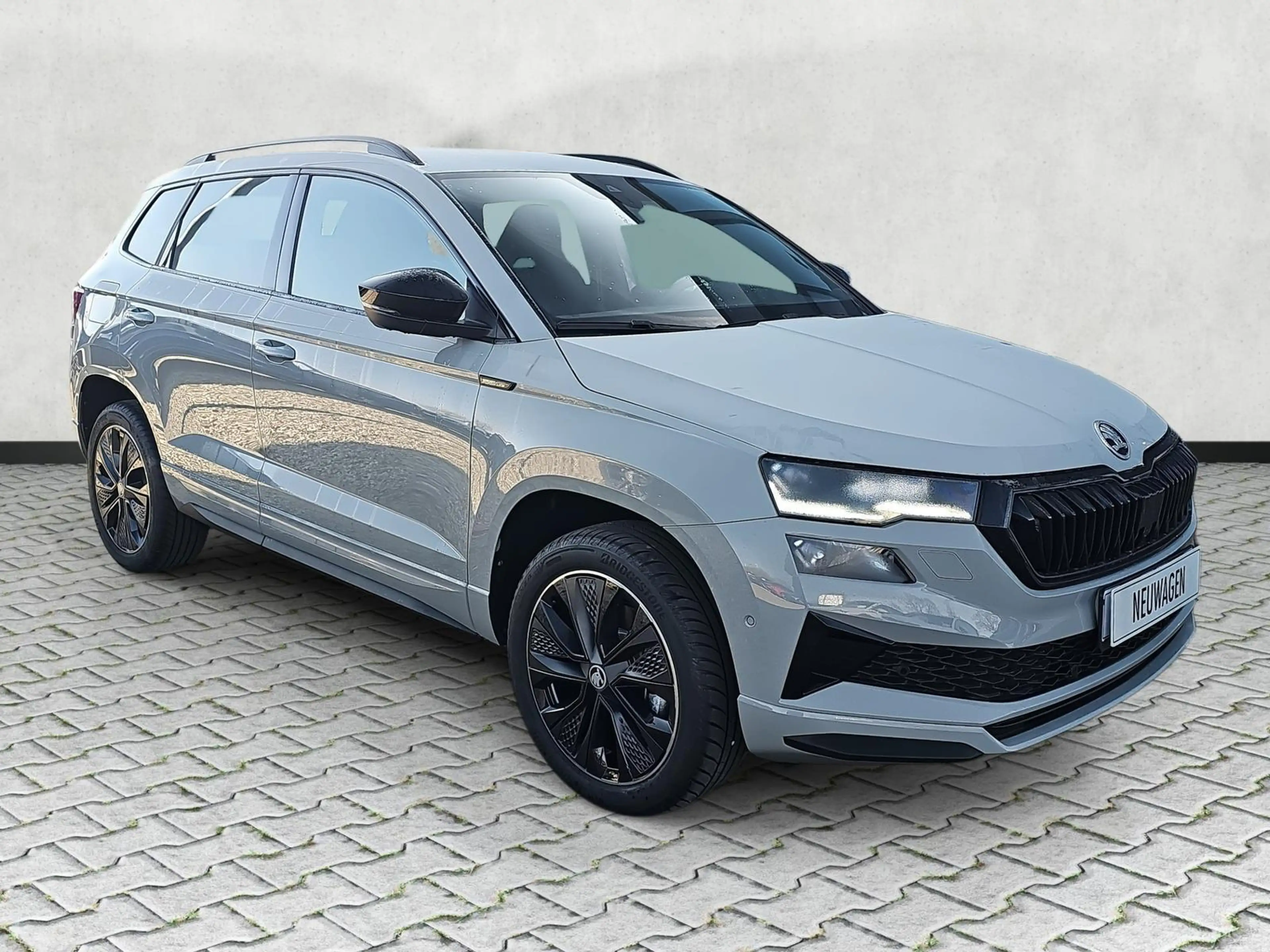 Skoda Karoq Sportline 1.5 TSI DSG 360Grad Kamera / ACC 110 ...