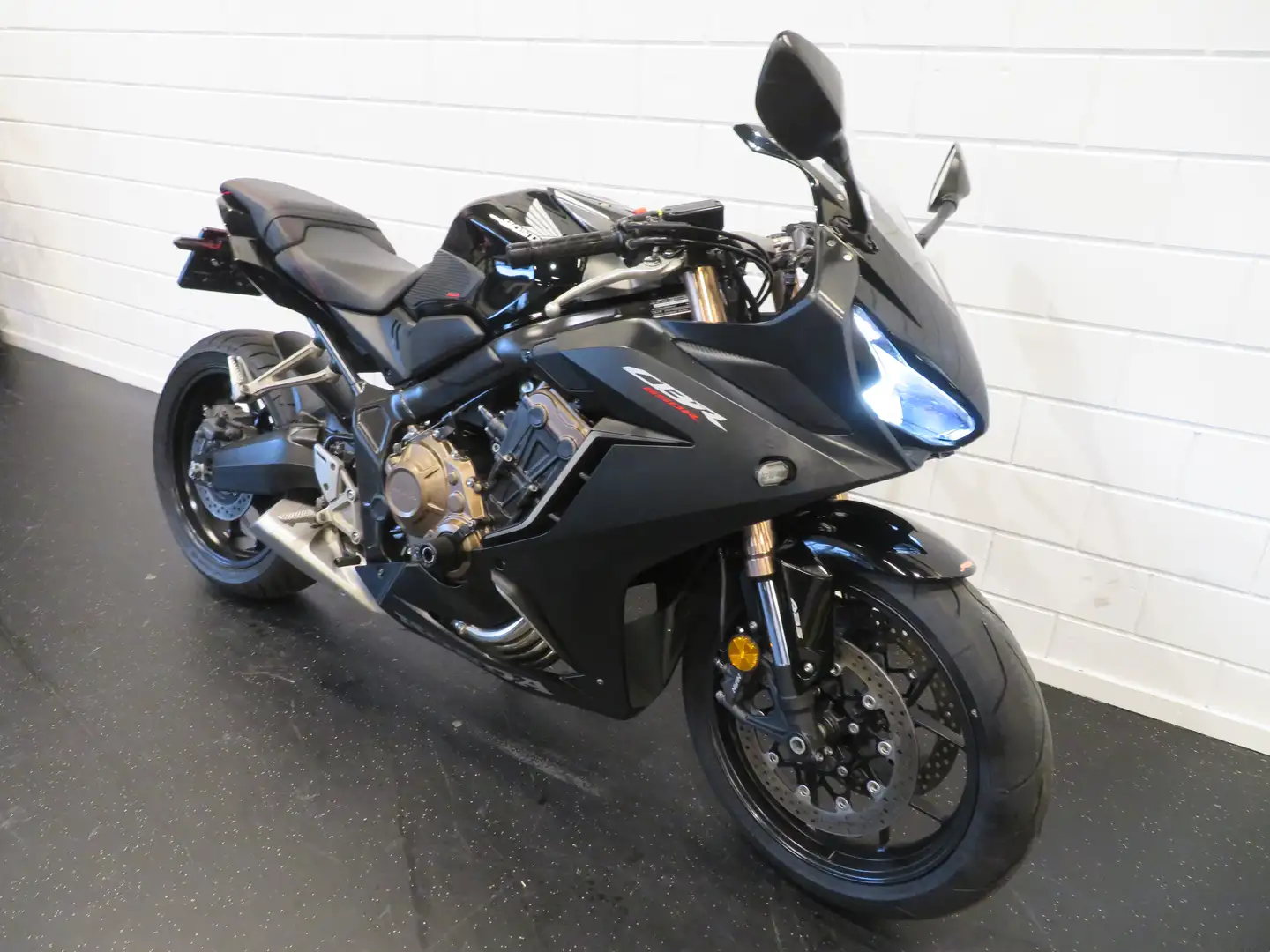 Honda CBR 650 R ABS NIEUWSTAAT! Zwart - 2