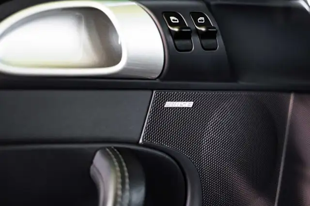 Porsche 911 view 15