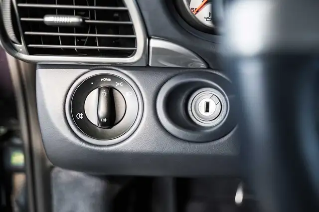 Porsche 911 view 14