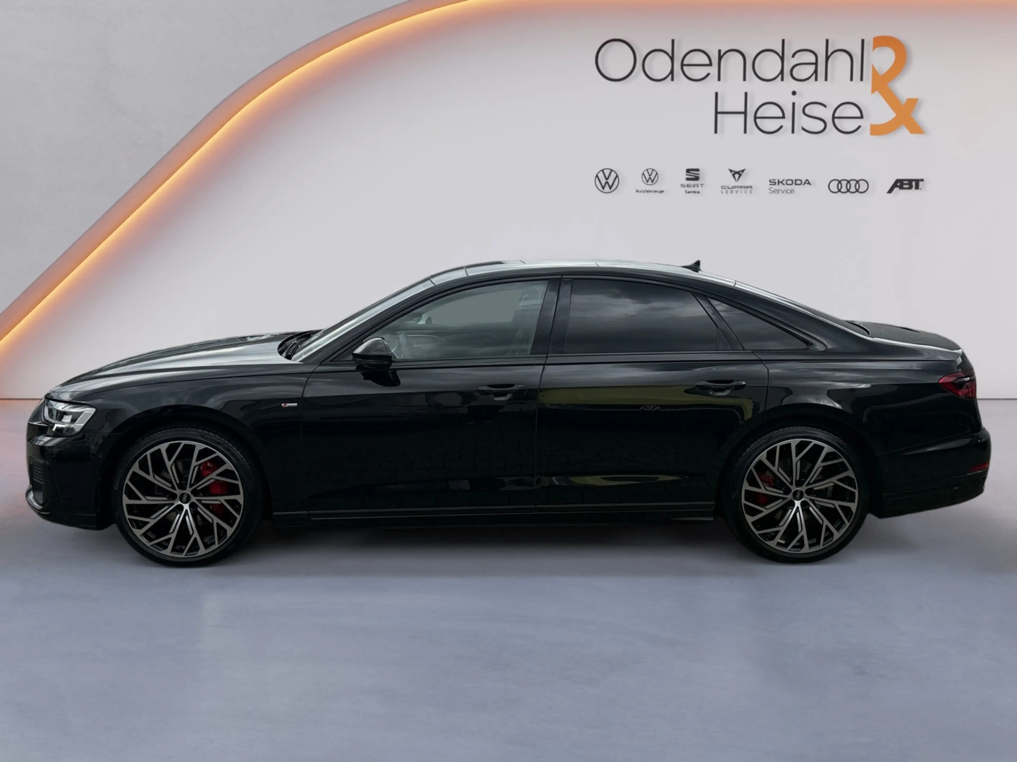 Audi A8 50 TDI quattro tiptronic PANO / B  O / 360° KA — photo 2