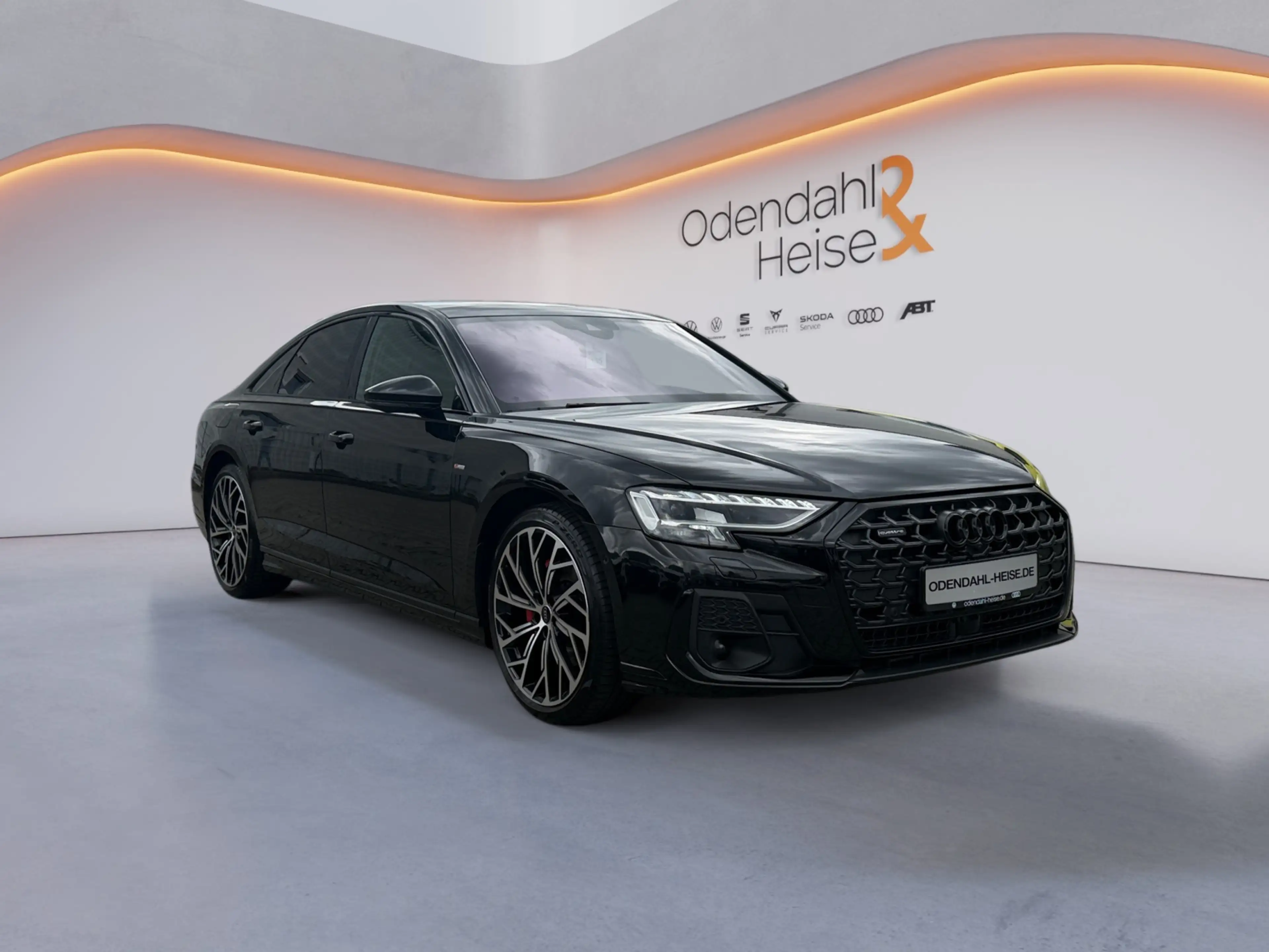 Audi A8 50 TDI quattro tiptronic PANO / B  O / 360° KA — photo 7