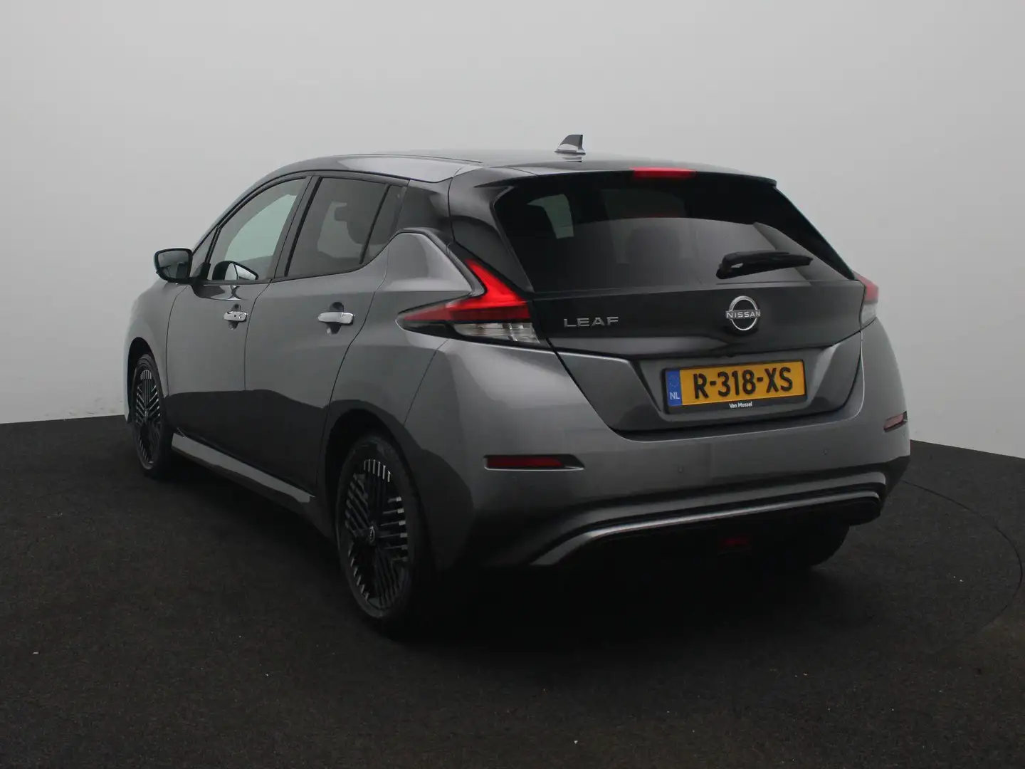 Nissan Leaf e+ N-Connecta 62 kWh | 1e-Eigenaar | Navi | Camera Grijs - 2