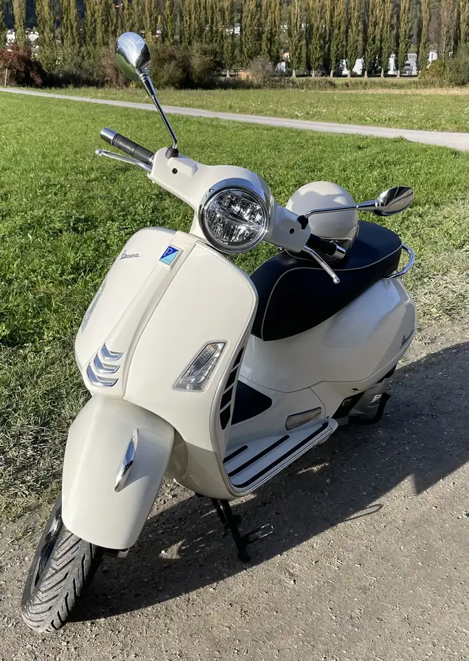 Vespa GTS Super 125