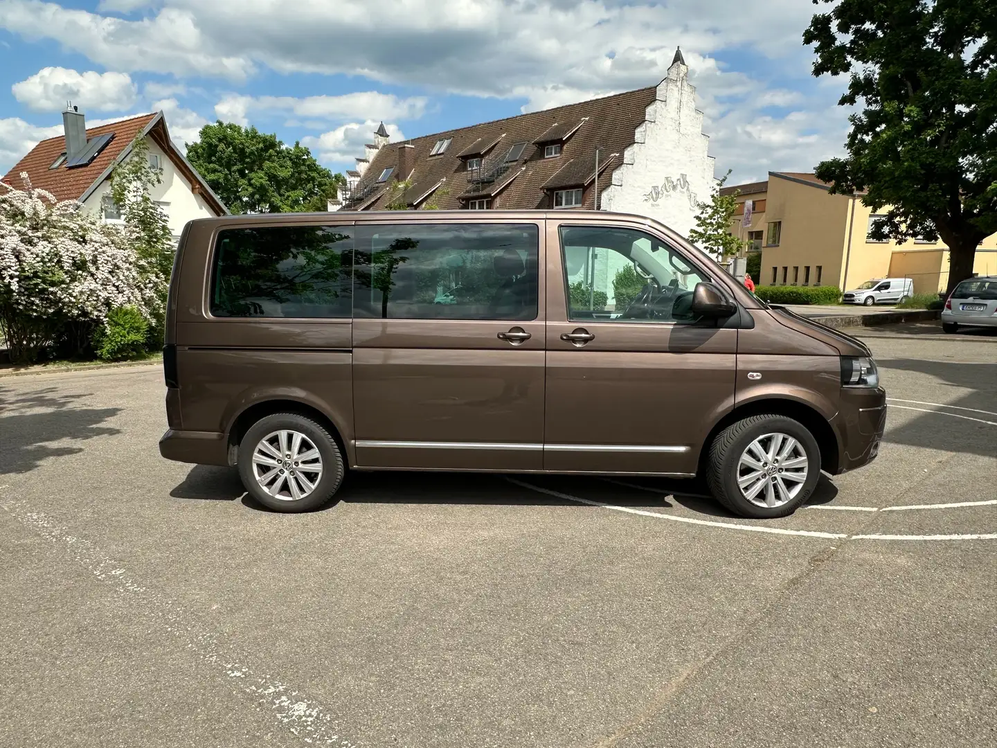 Volkswagen T5 Multivan Multivan DSG Highline Marrón - 1