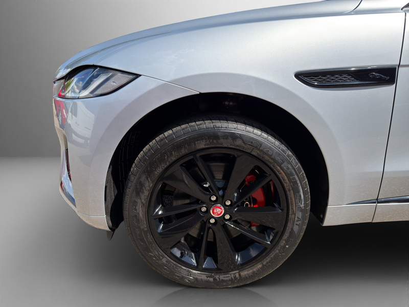 Jaguar F-Pace R-Dynamic S P400e AWD *PANO, ACC, MERIDIAN, AMBI* — photo 11