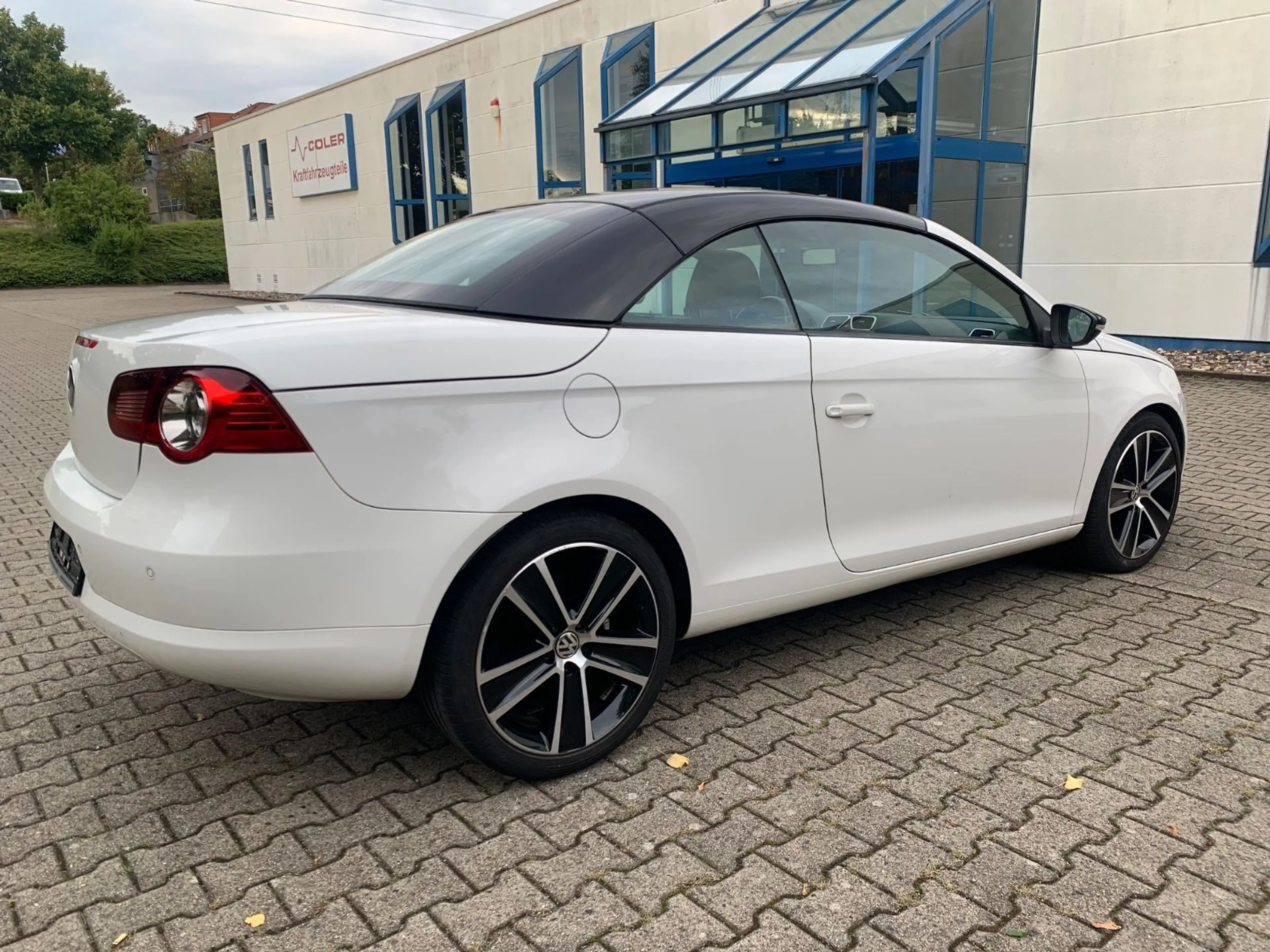 Volkswagen Eos 2.0 TDI White Night Voll 1 Hand Rentner — photo 10