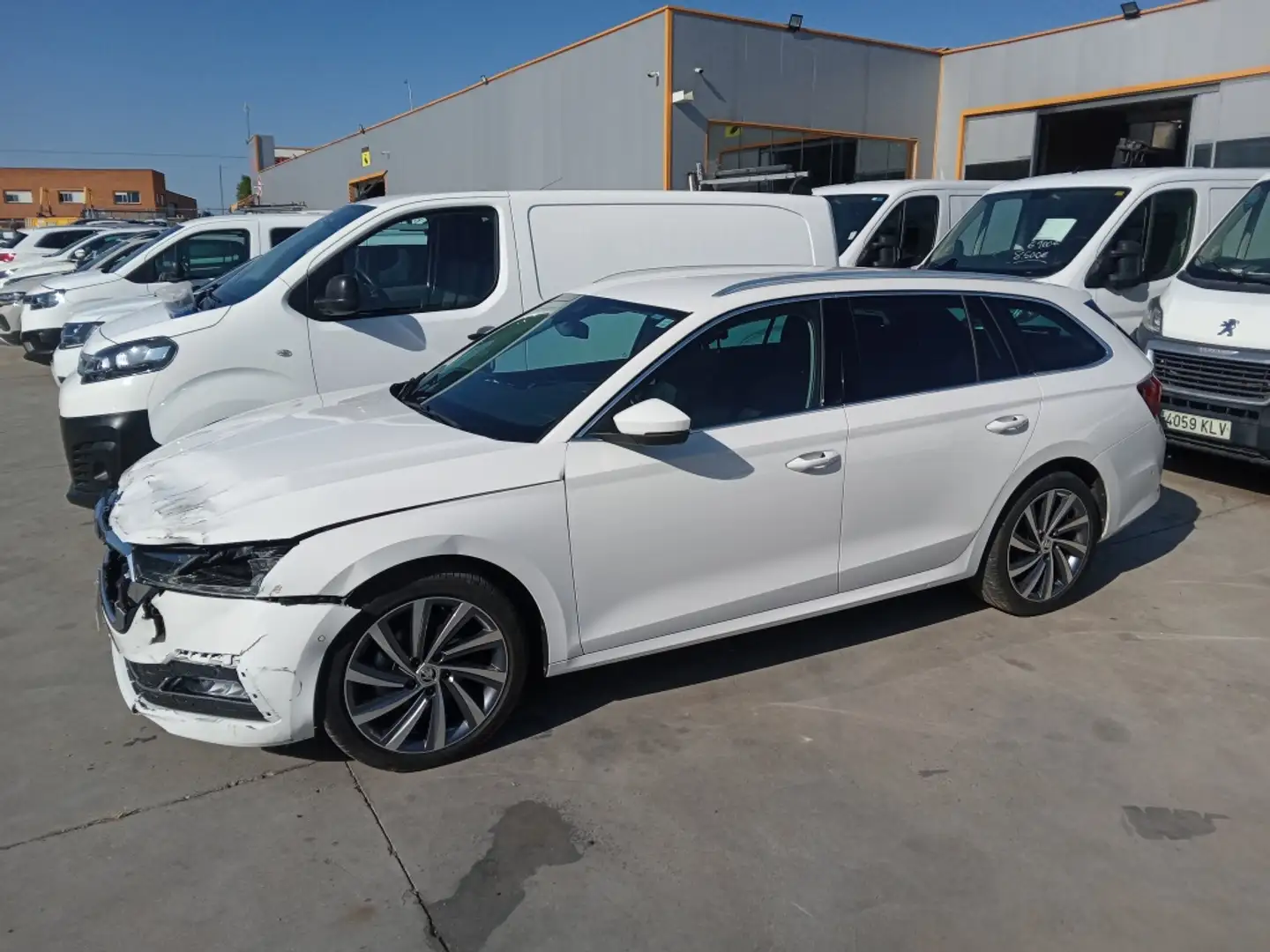 Skoda Octavia 2.0TDI Style DSG 110kW Wit - 2