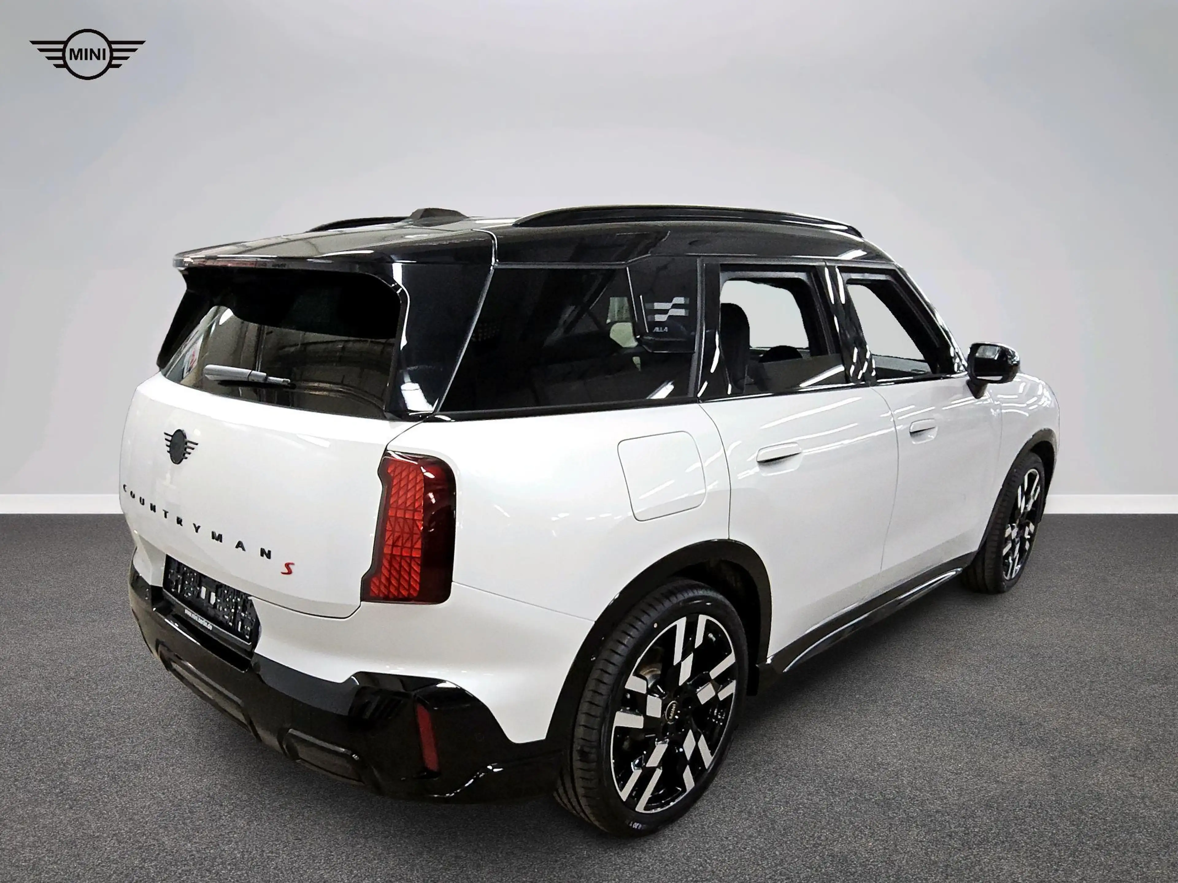 MINI Countryman S All4 John Cooper Works Trim — photo 4