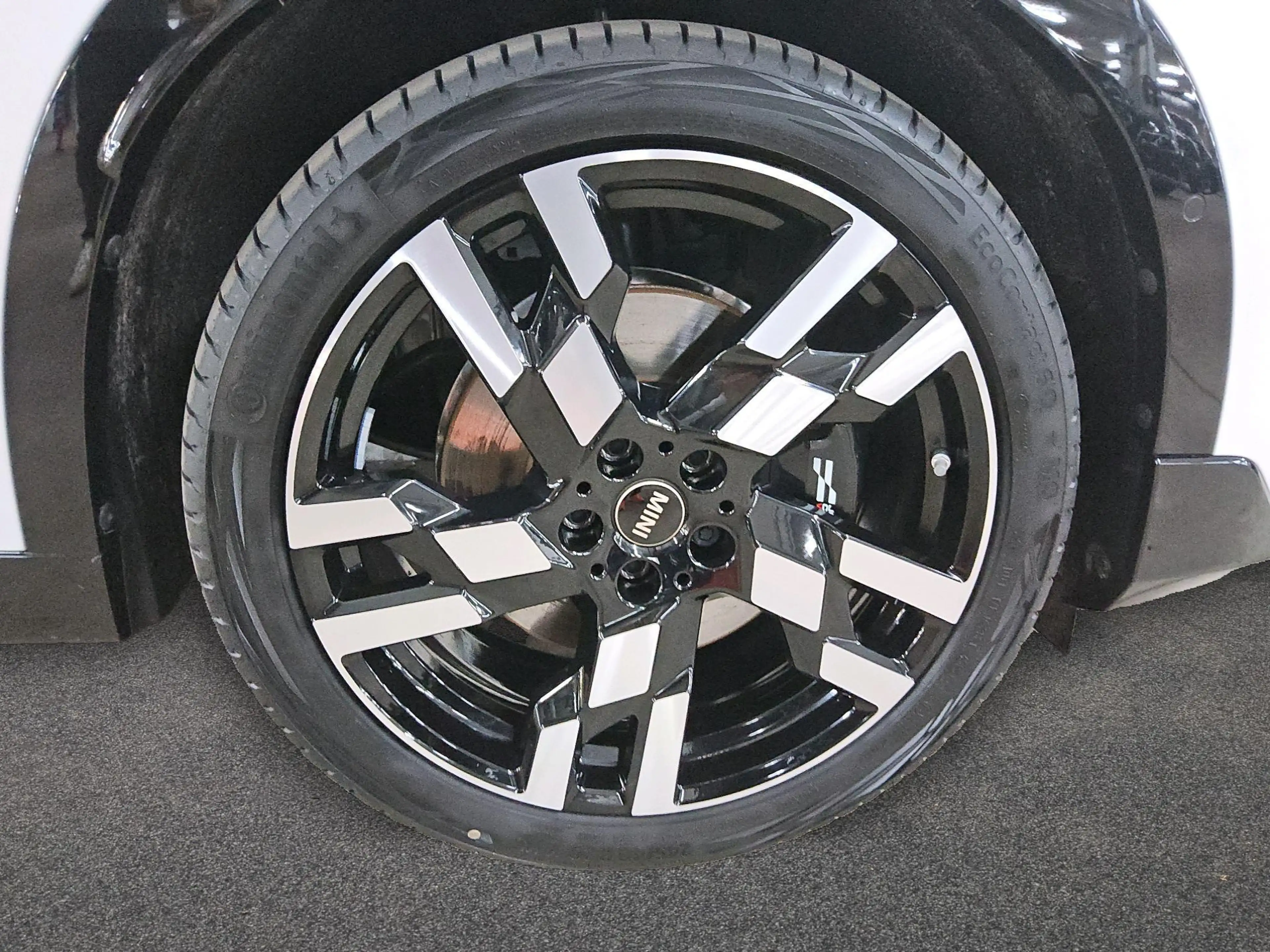 MINI Countryman S All4 John Cooper Works Trim — photo 10
