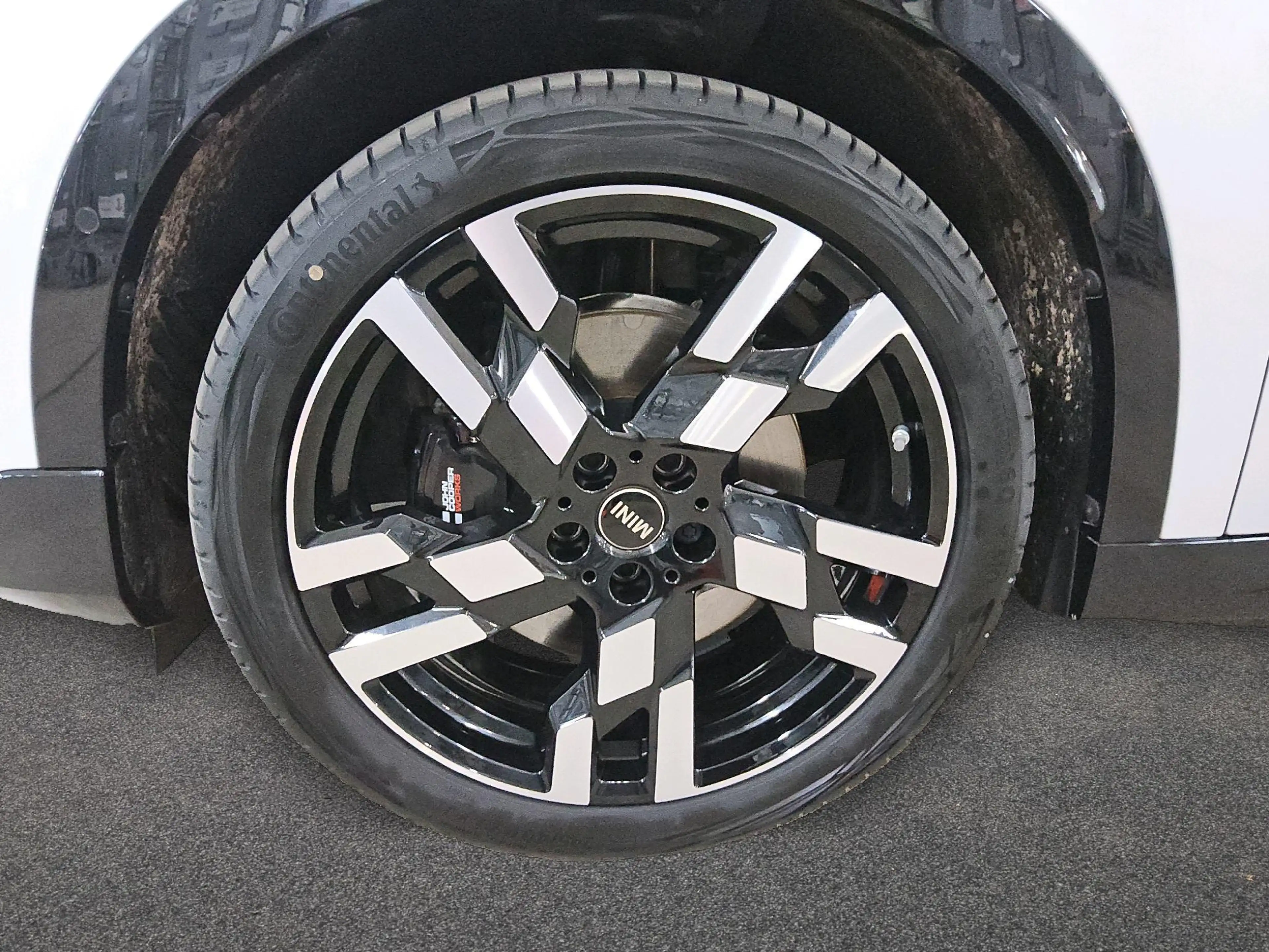 MINI Countryman S All4 John Cooper Works Trim — photo 8