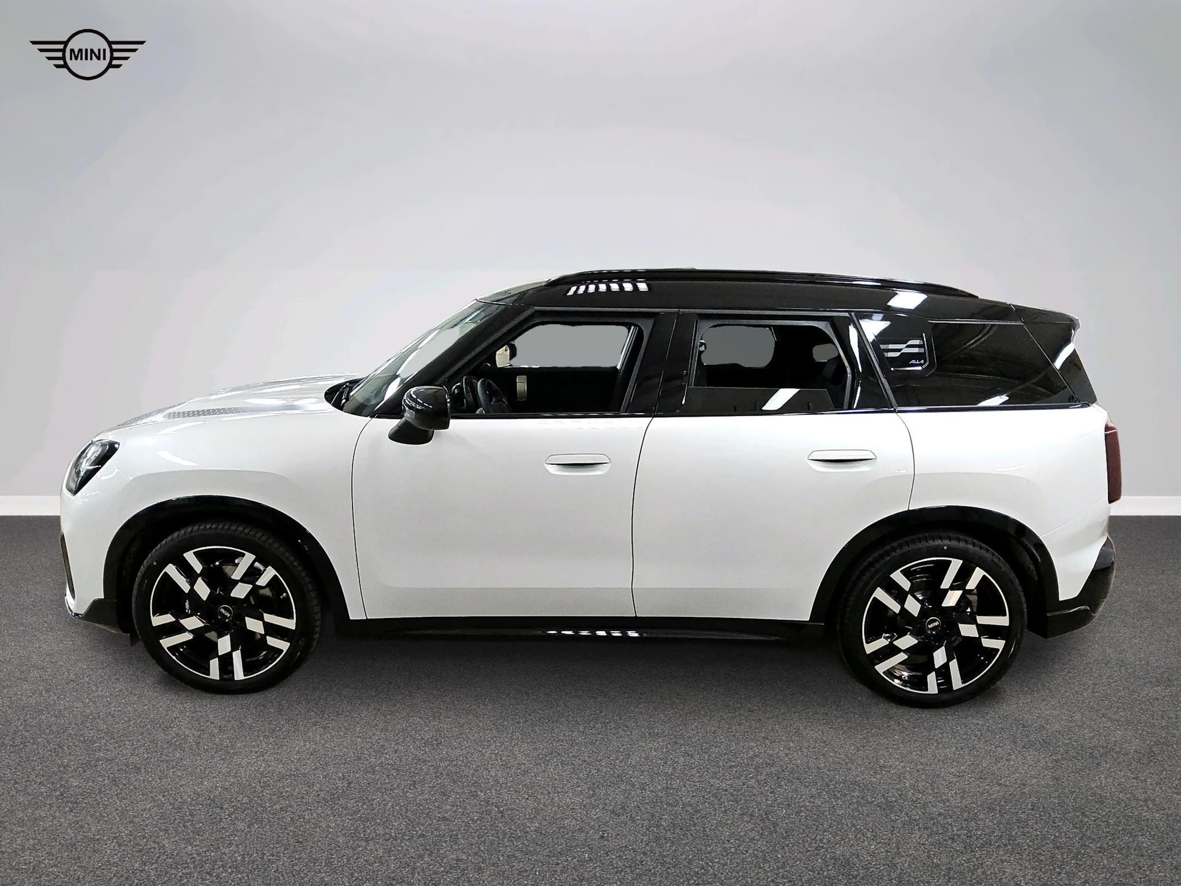 MINI Countryman S All4 John Cooper Works Trim — photo 3