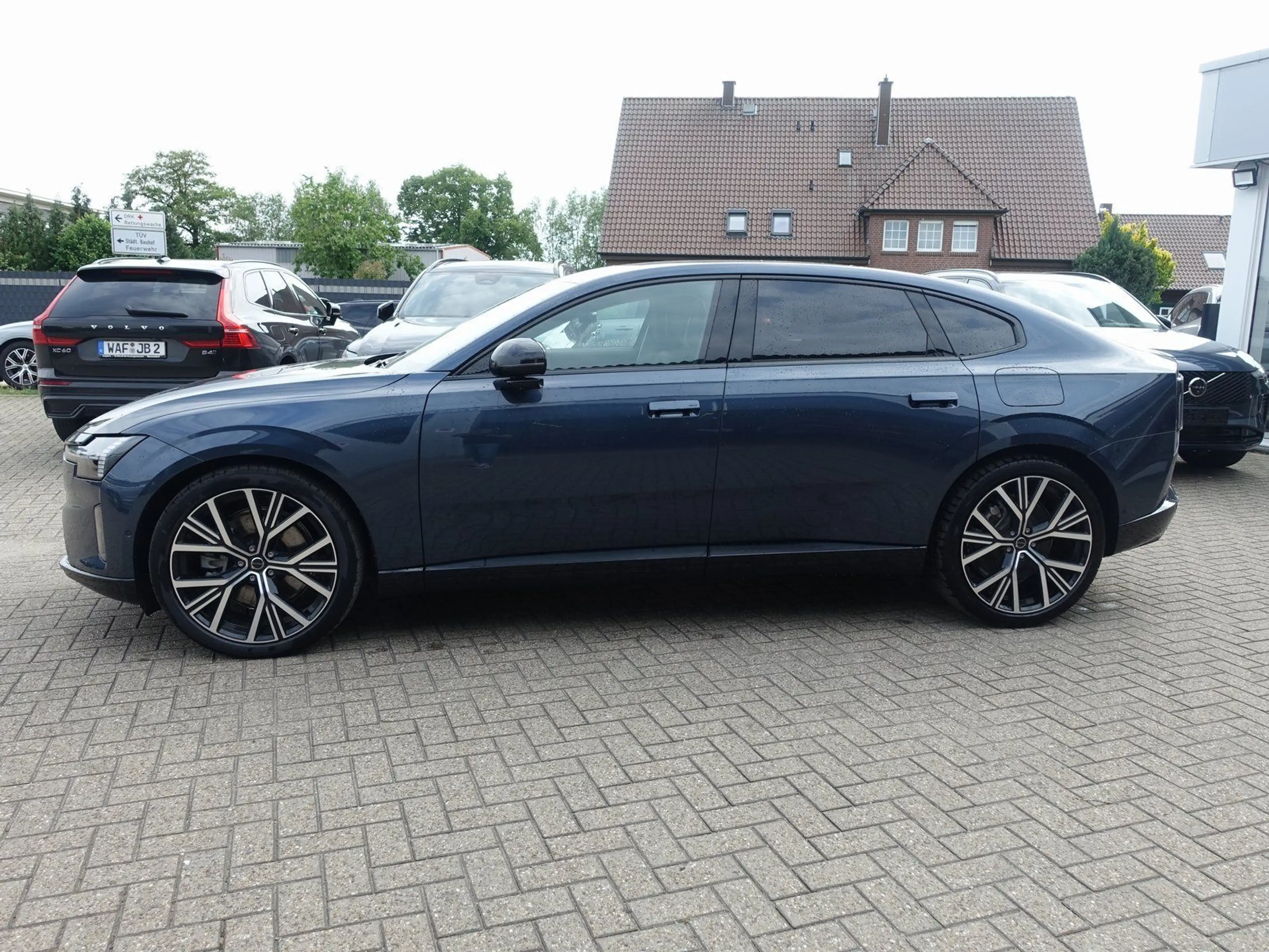 Volvo ES90 Single Motor Extended Range Ultra/B&W/360° — photo 6