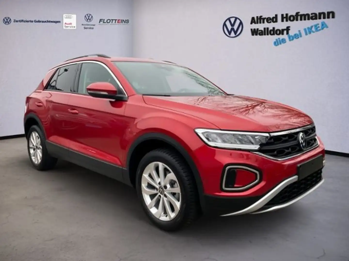 Volkswagen T-Roc 1.5 TSI DSG LIFE NAVI LM KLIMA Rouge - 2
