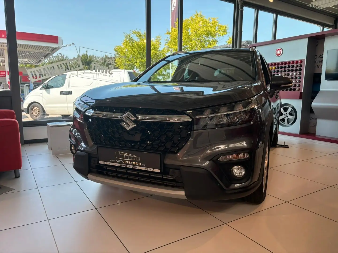Suzuki S-Cross 1.4 Boosterjet Comfort Hybrid ALLGRIP Grau - 1